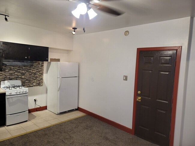 1622 Bainbridge St unit 3F, Philadelphia, PA 19146 - photo 4