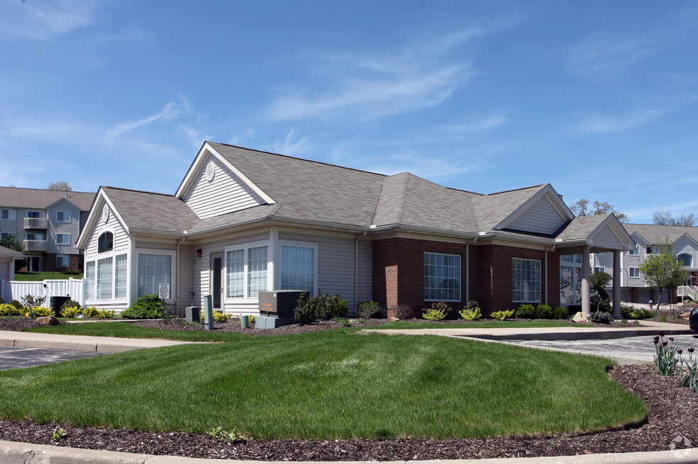 The Residences at Brookledge Commons
