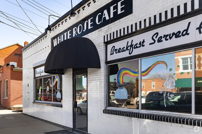 A local favorite, White Rose Café serves up homestyle meals in a cozy setting.