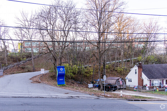 Explorer Academy is located in the Southeast Hills Neighborhood.