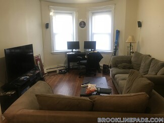 208 Winthrop Rd Unit B2, Brookline, MA 02445