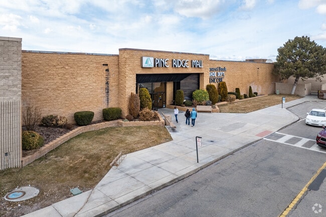 Find your favorite name brand retailers at the Pine Ridge Mall in Pocatello.
