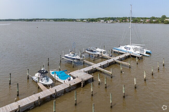 Dock your boat on the Chester River in Kingstown.