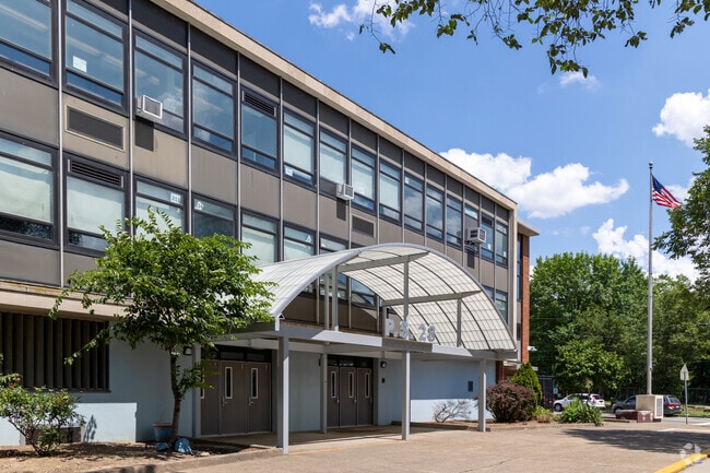 Paterson Public School No. 28 supports over 400 students with strong academics.