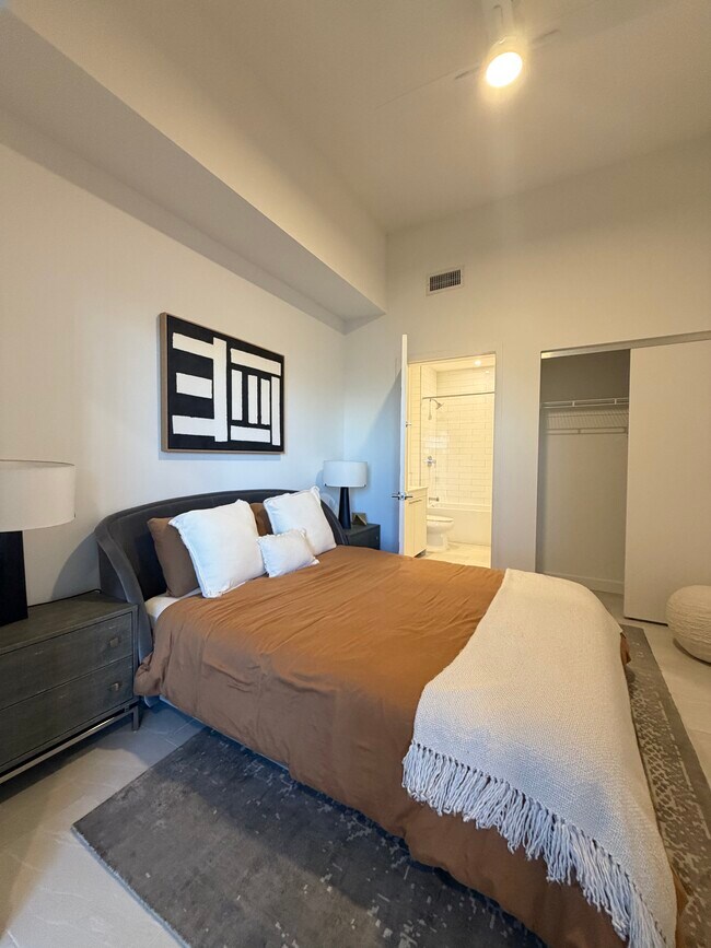 170 NE 23rd St unit T6, Miami, FL 33137 - photo 5