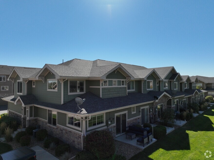 9773 Dahlia Ln, Thornton, CO 80229 - photo 2