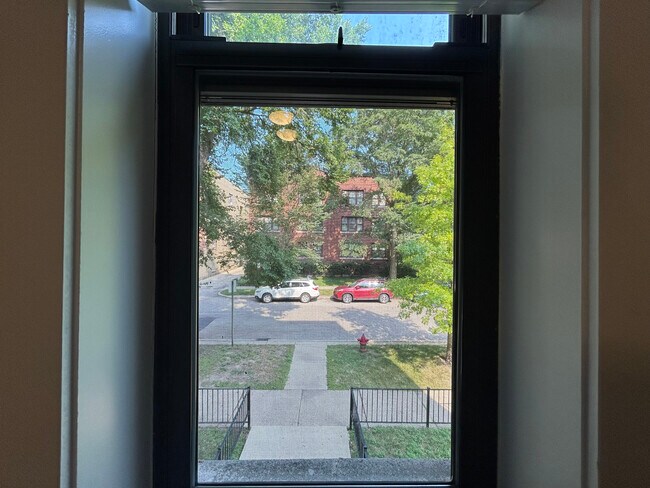 1128 Maple Ave unit 3B, Evanston, IL 60202 - photo 5