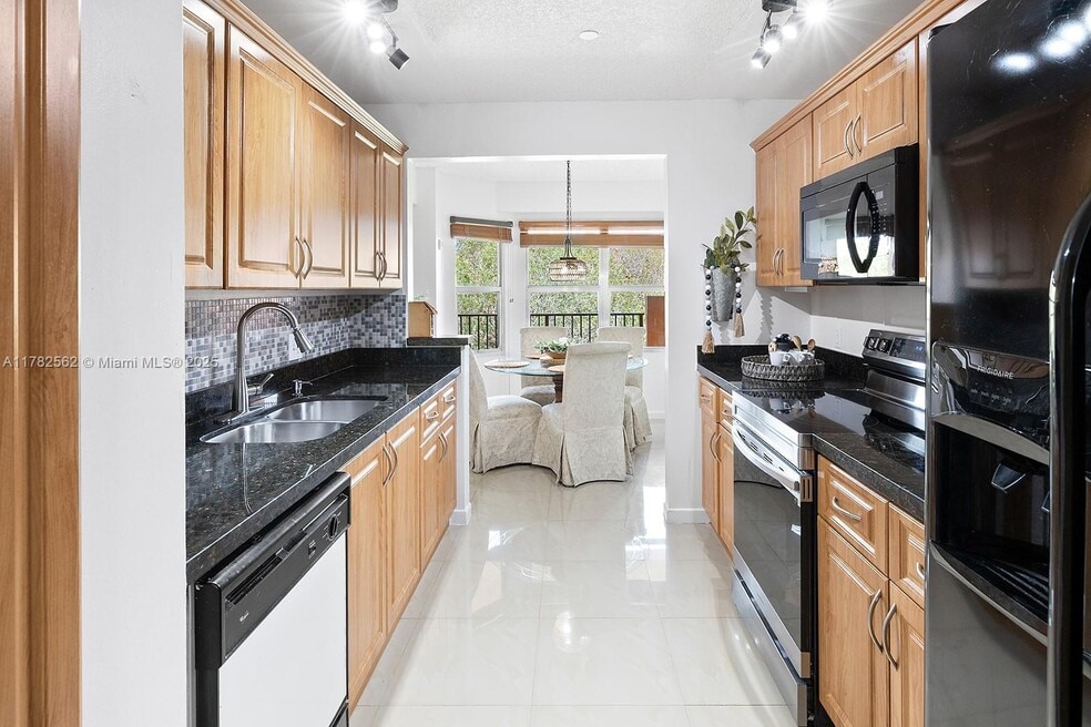 Plymouth at Century Village, Pembroke Pines, FL 33027 - photo 1