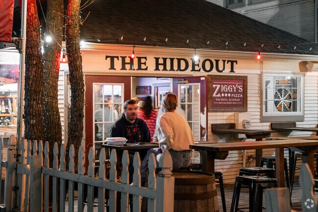 Clifton Square has a wide variety of shops and restaurants to enjoy in College Hill.