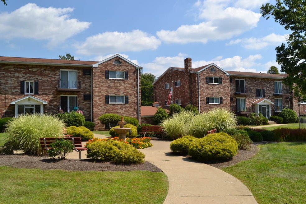 Arlington Arms, Niles, OH 44446 - photo 1