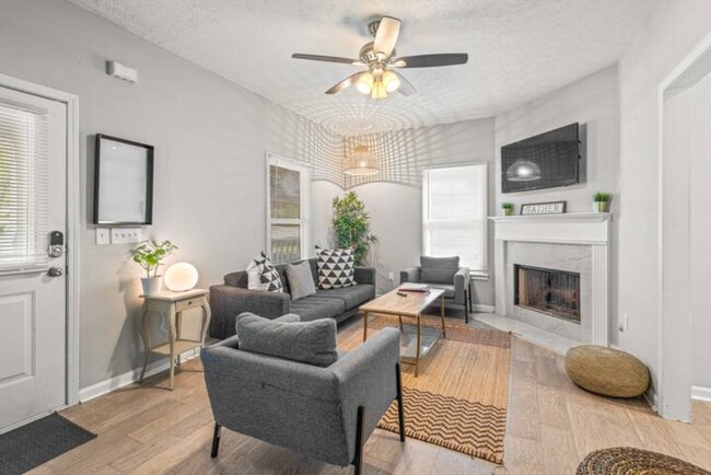 1296 Sells Ave SW unit A, Atlanta, GA 30310 - photo 2