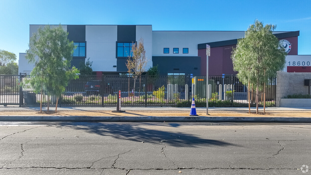 James Jordan Middle School, Reseda CA Rankings & Reviews - Homes.com