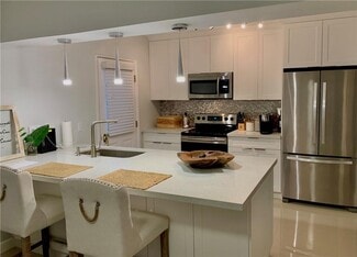 8568 NW 8th St, Miami, FL 33126