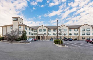 445 Warrenville Rd, Lisle, IL 60532