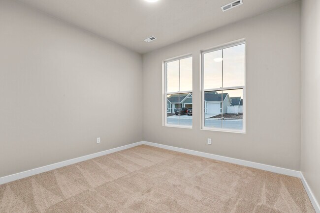 1882 S 2475 W, West Haven, UT 84401 - photo 5