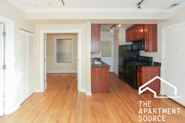 624 W Roscoe St unit 1N, Chicago, IL 60657 - photo 3