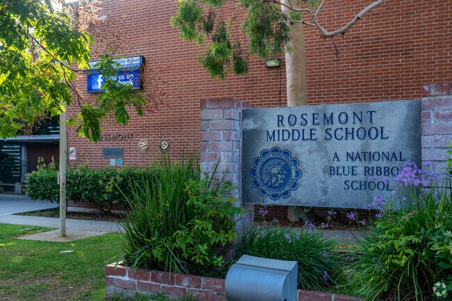 Rosemont Middle School serves grades seven and eight in La Crescenta-Montrose, CA.