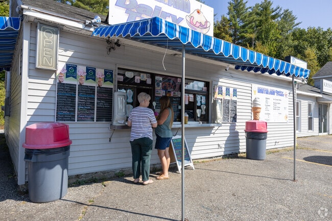 Grab an ice cream cone while doing some shopping in Turner.