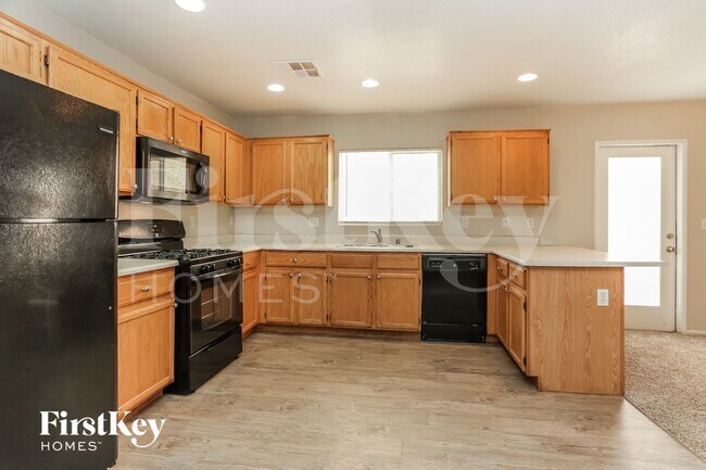 5260 Paradise Valley Ave, Las Vegas, NV 89156 - photo 6