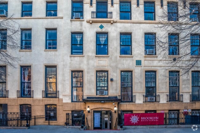MUSE Academy is an independent private school in Brooklyn.