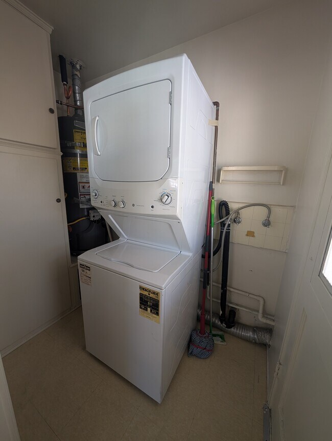 7026 Flight Ave unit 7026, Los Angeles, CA 90045 - photo 6