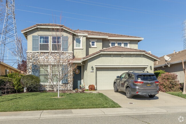 The yards in The Parkway are fairly small but always kept tidy.