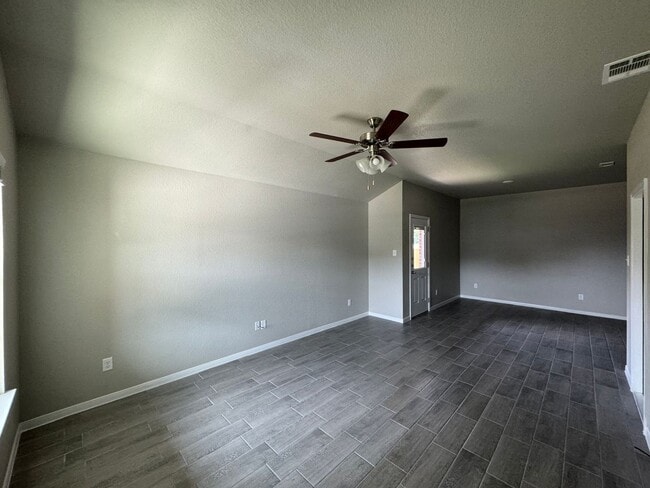 1616 Indian Trail unit A, Harker Heights, TX 76548 - photo 4
