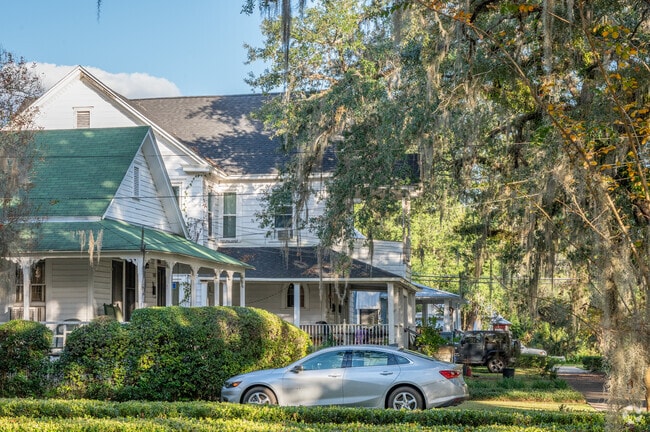 Rows of eclectic homes catch your eyes throughout historic Quincy.