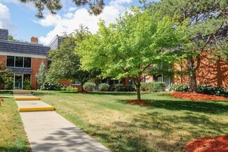 2425 County Road C2 W, Roseville, MN 55113