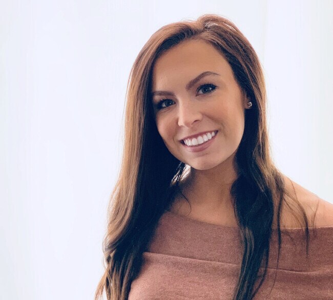 Brianna Mathes, Real Estate Agent in Saint Louis, MO