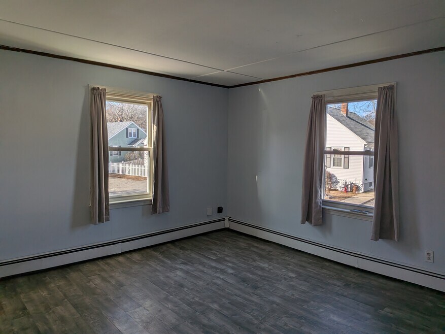 26 Virginia Ave unit 1st floor right, Woonsocket, RI 02895 - photo 1