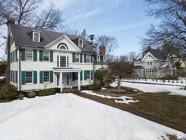 Many mansions can be found near Union College in Schenectady, NY.