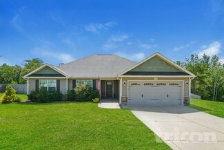 295 New Castle Ln, Spring Lake, NC 28390