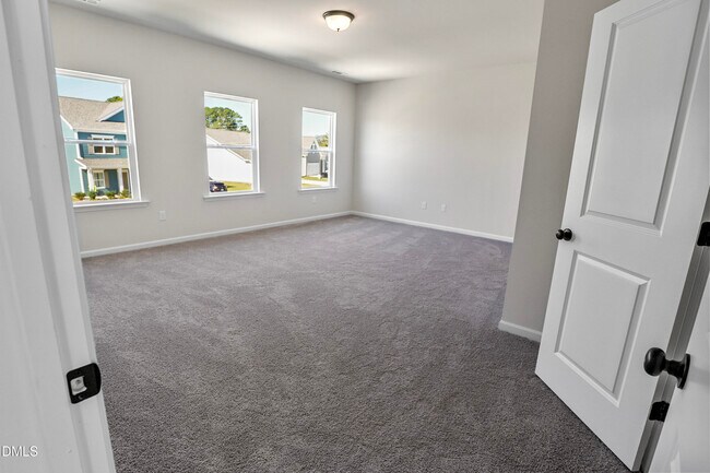 320 Ambassador Dr, Clayton, NC 27520 - photo 7