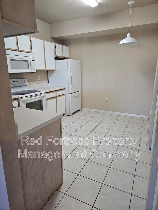 6330 Aragon Way unit 208, Fort Myers, FL 33966 - photo 2