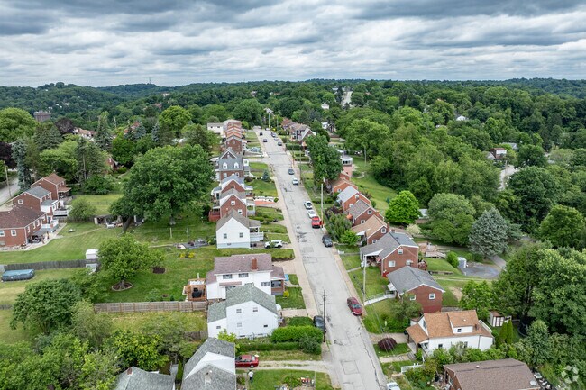 Chalfant has a variety of single family homes scattered throughout the neighborhood.
