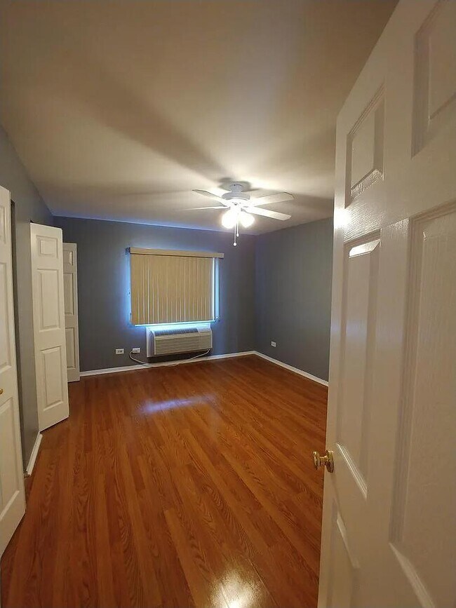 2245 Nichols Rd Unit B, Arlington Heights, IL 60004