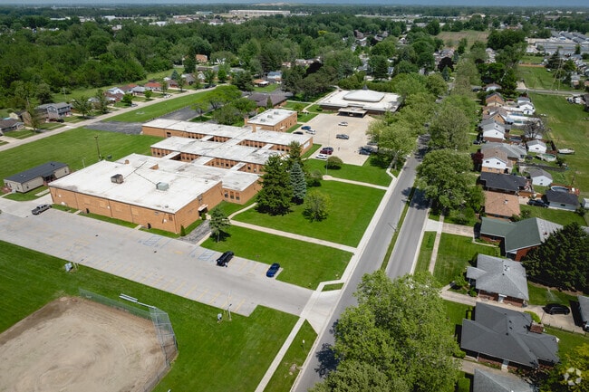 Regina Coeli Catholic School is a private school choice.