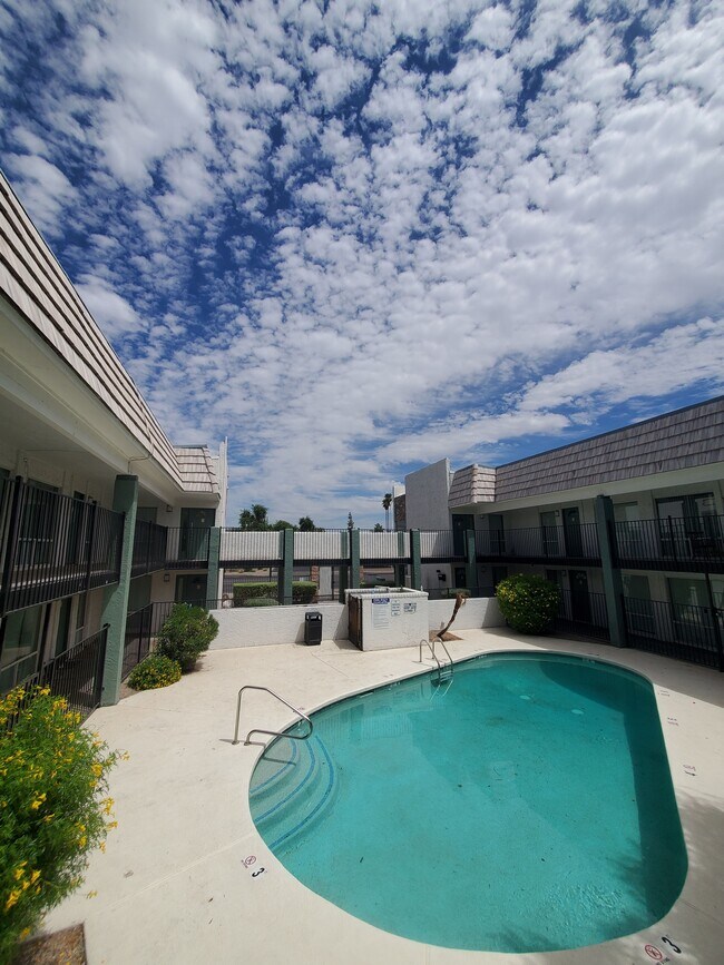 425 E Brown Rd, Mesa, AZ 85203