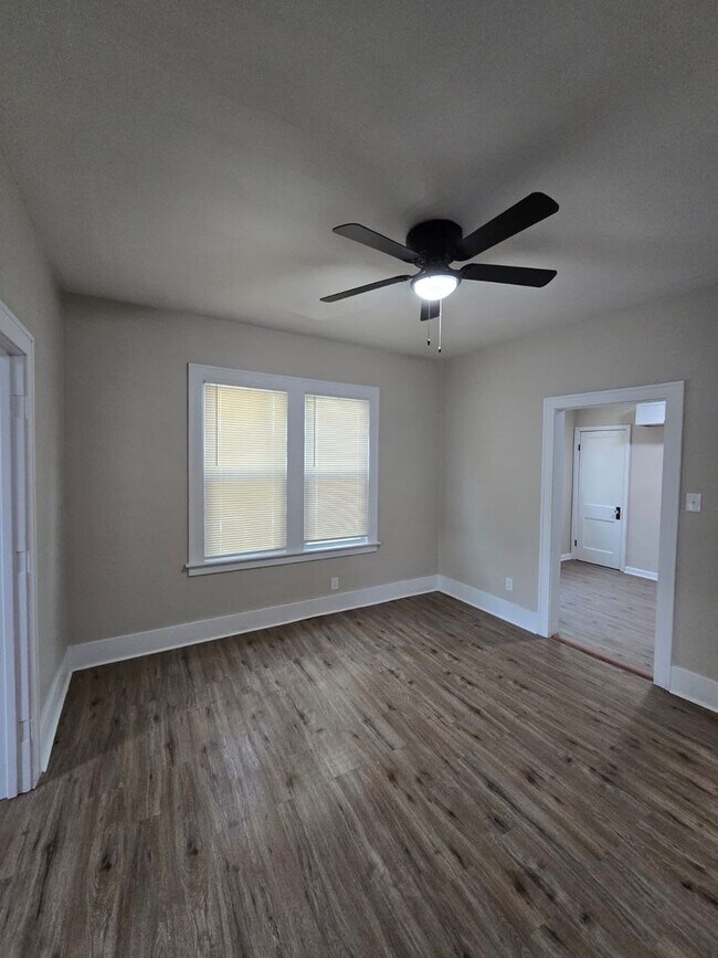 9354 Bessemore St, Detroit, MI 48213 - photo 2