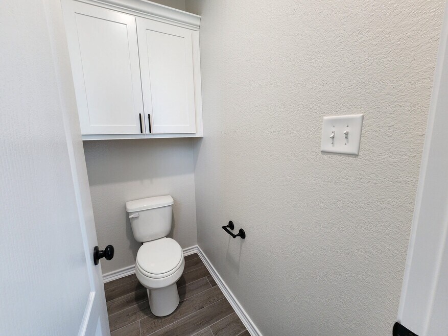 718 Eagle Heights Dr unit 38267127, Salado, TX 76571 - photo 1