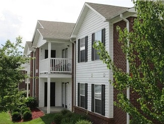 800 Swadley Rd, Johnson City, TN 37601