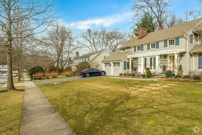 Raised ranch style homes in Madison, NJ are a popular style.