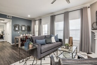 305 Ranch Dr, Arlington, TX 76018