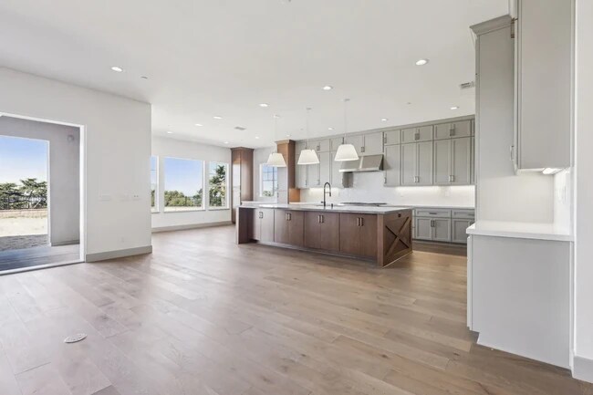 2245 Cypress Ln, Seaside, CA 93955 - photo 7