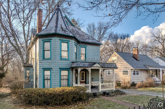 Victorian homes in Worthington include ornate facades and distinctive rooflines.