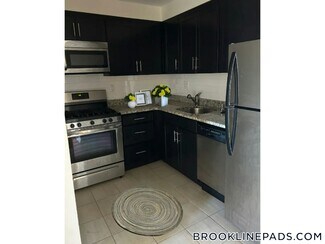 185 Freeman St Unit 845, Brookline, MA 02446