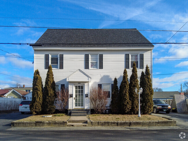 In Mine Falls Park you can find a variety of single family homes.