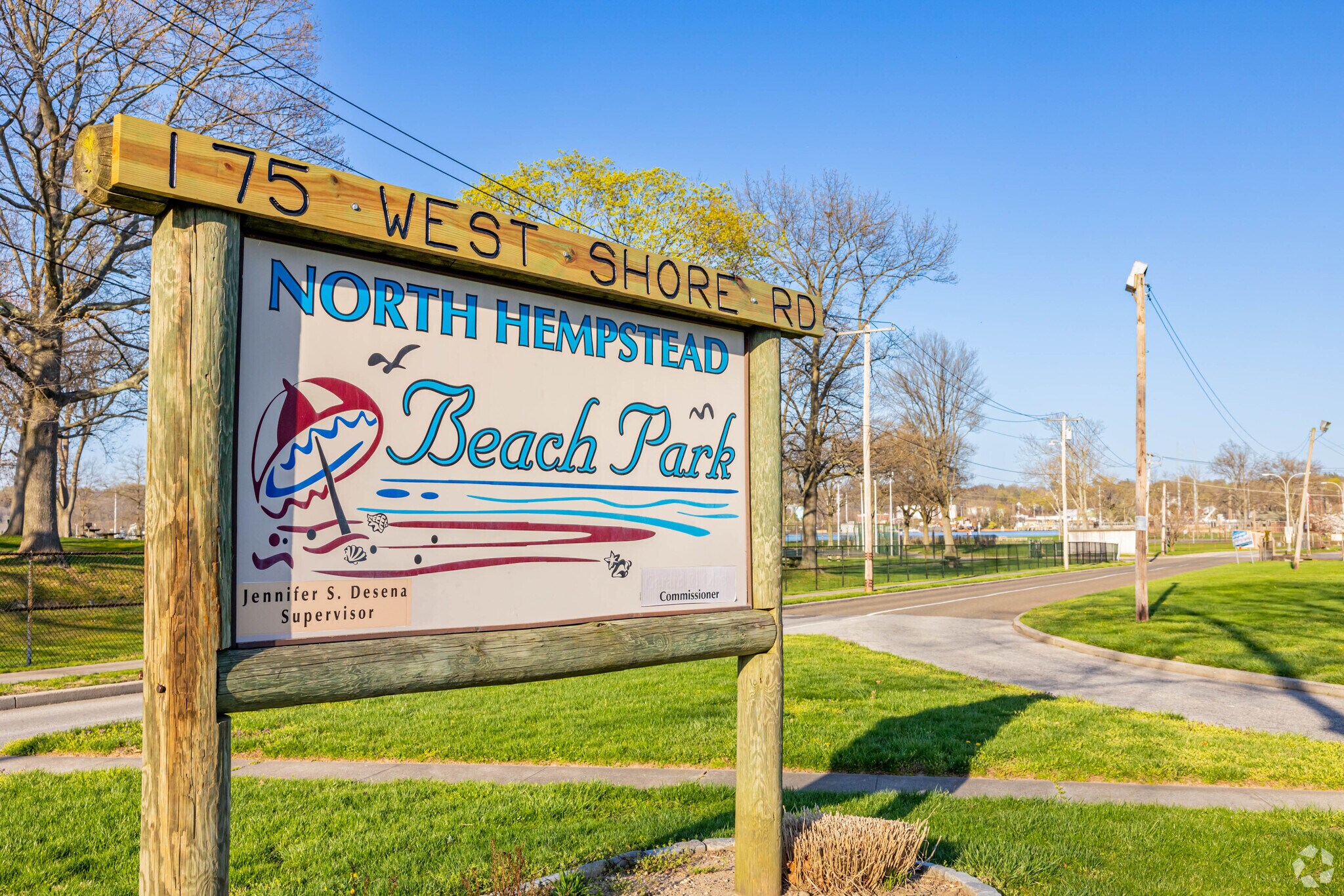 About Glenwood Landing Schools, Demographics, Things to Do