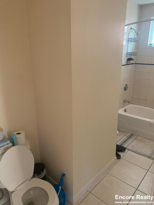 46 Florence St unit 7, Somerville, MA 02145 - photo 3